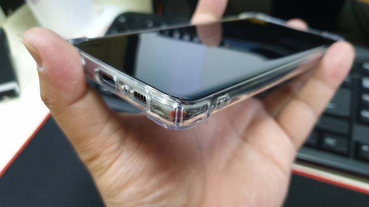 三星 Samsung GALAXY S10+ 絢光黑 全膠滿版玻璃貼 (Momo魔膜包膜館) 分享文