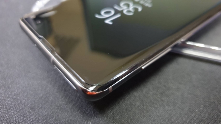 三星 Samsung GALAXY S10+ 絢光黑 全膠滿版玻璃貼 (Momo魔膜包膜館) 分享文