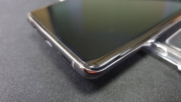 三星 Samsung GALAXY S10+ 絢光黑 全膠滿版玻璃貼 (Momo魔膜包膜館) 分享文