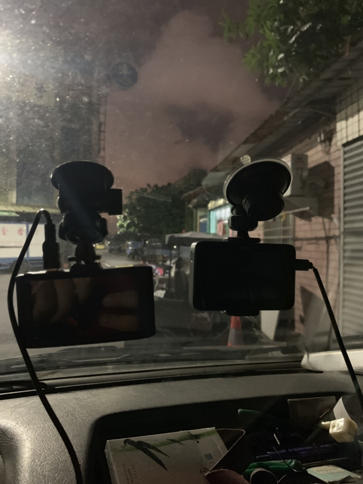 今天收到 一台號稱 FULL HD1080P /30fp DR-9X 汽車行車紀錄器