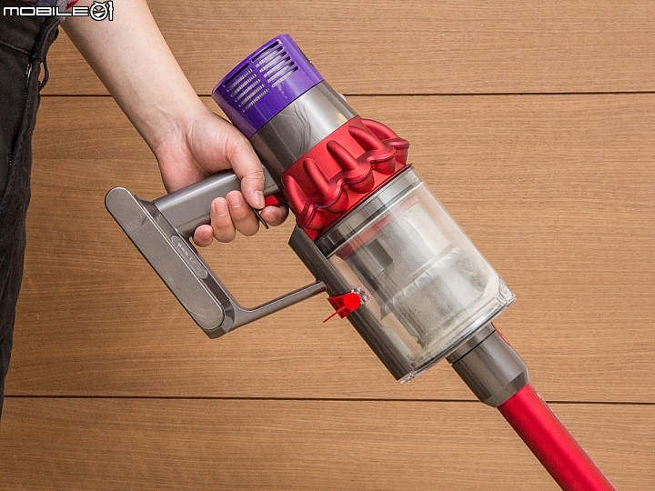 Dyson V11 吸力增強20% 全面清潔你的家 也跟Dyson V10比一比