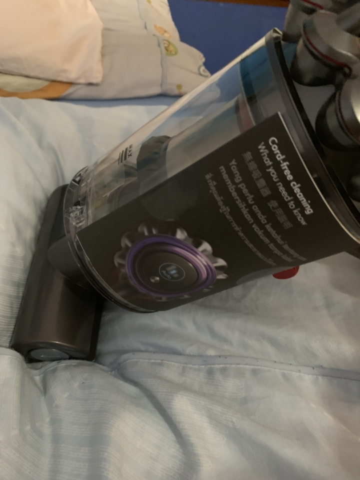 《Dyson V11™無線吸塵器》試用心得【Dyson讓我改變清潔習慣,效率大幅提升,徹底翻轉我的居家生活!】