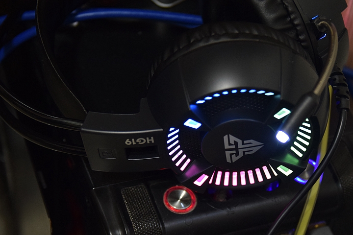 開箱▌HG19 - RGB光圈耳罩式電競耳機 平價 酷炫