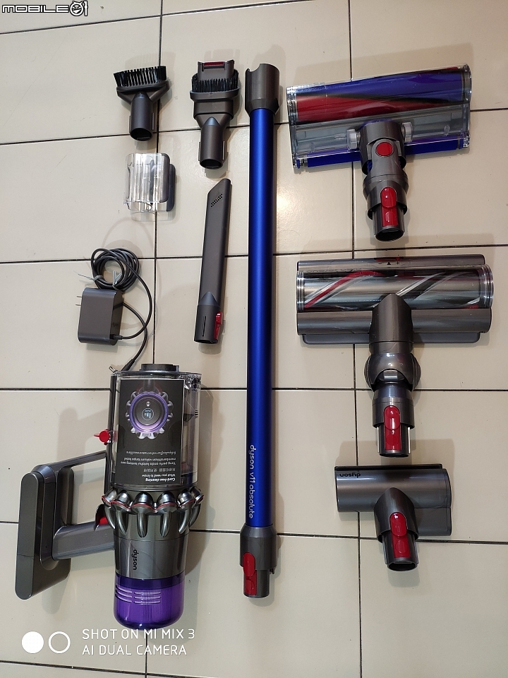 《Dyson V11™無線吸塵器》試用心得-Dyson V11,走到哪吸到哪~無所不吸!!