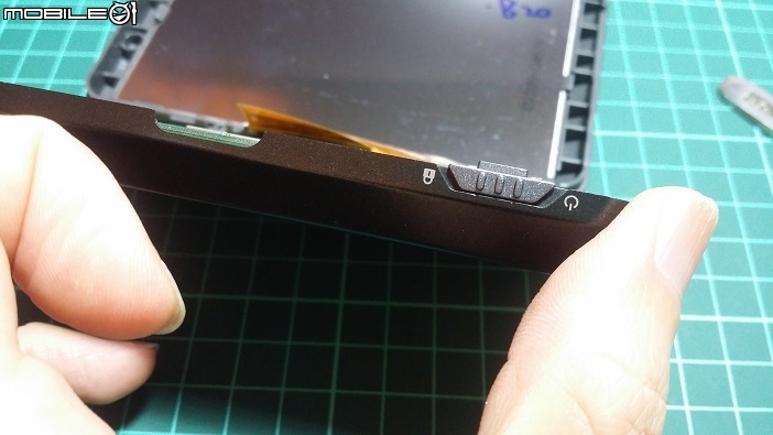 Garmin nuvi 255w 電池更換DIY,觸控螢幕失效故障排除