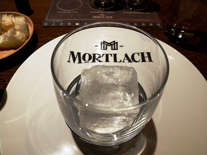 《驚豔獨創》Mortlach慕赫2.81品酩心得分享《舉世淬煉》