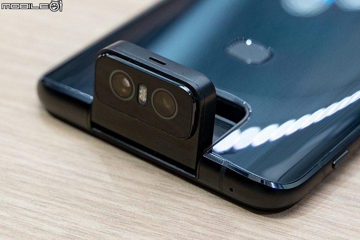 華碩ZenFone 6揭曉:旗艦混搭中階好料、驚喜處在翻轉雙鏡