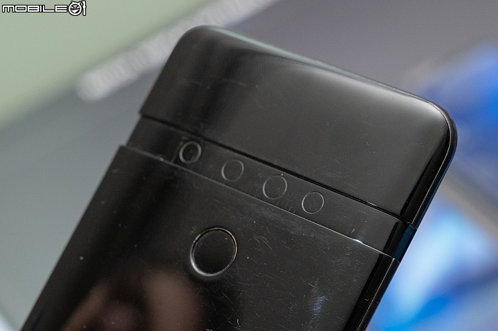 華碩ZenFone 6揭曉:旗艦混搭中階好料、驚喜處在翻轉雙鏡