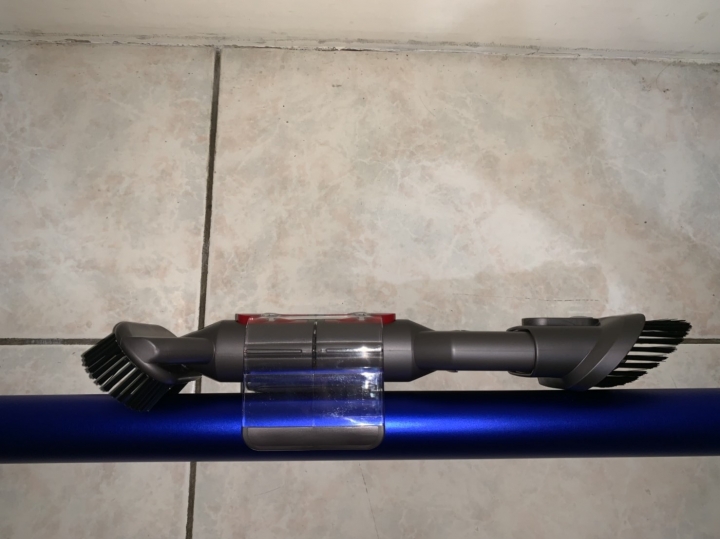 《Dyson V11™無線吸塵器》試用心得【Dyson讓我改變清潔習慣,效率大幅提升,徹底翻轉我的居家生活!】