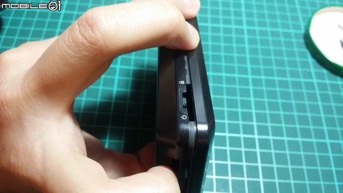 Garmin nuvi 255w 電池更換DIY,觸控螢幕失效故障排除