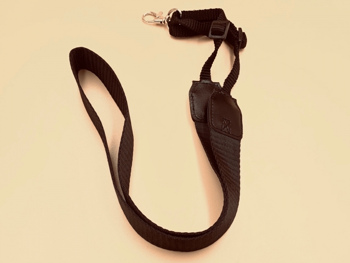 很有邏輯的拍攝兵器 - Adonit PhotoGrip Qi 無線充電藍牙攝影握把
