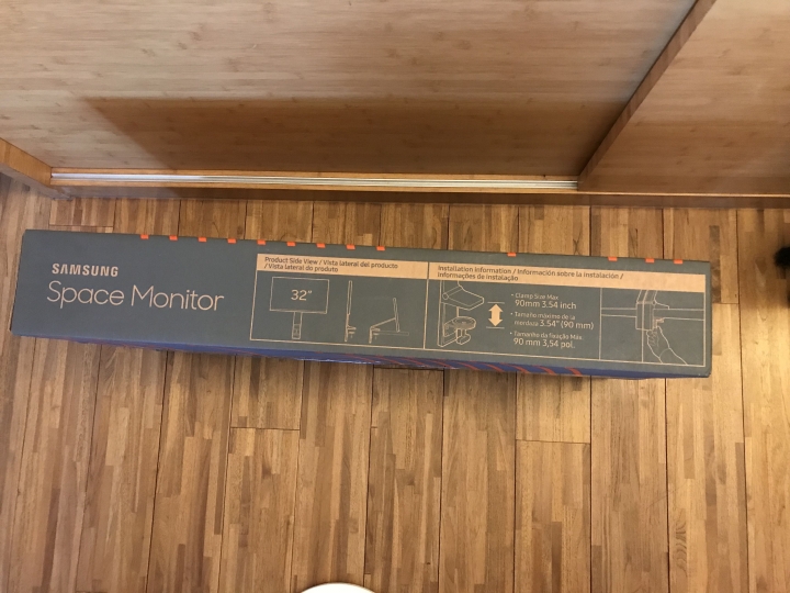 (不專業開箱心得分享)Samsung 32吋Space Monitor多段式螢幕