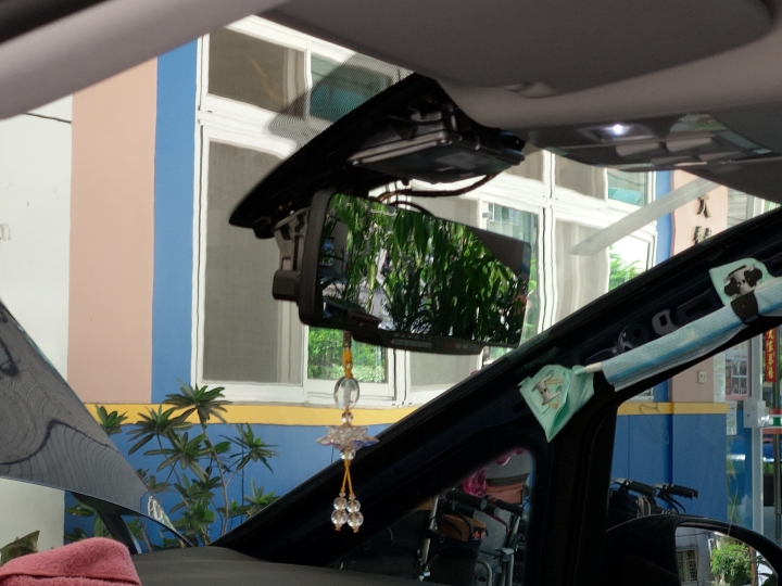 volkswagen sportsvan 與IQ drive沒有距離 升級車道維持系統 ACC巡航 原廠盲點偵測及後方車流警示 數字型胎壓
