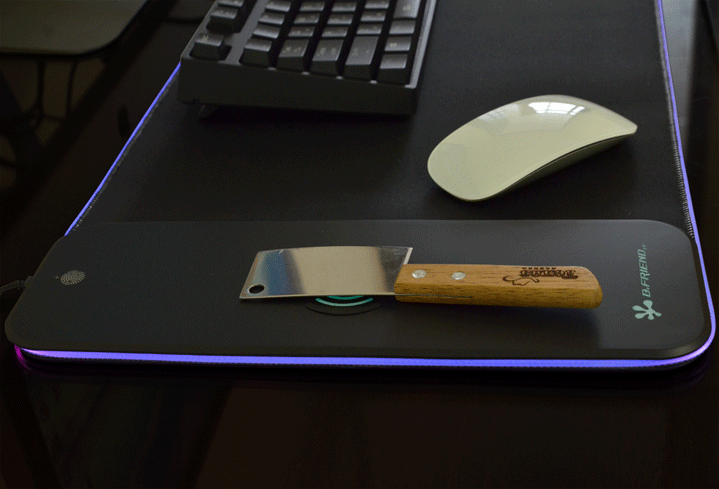 《 B.FRIEND MP20 手機無線充電RGB電競滑鼠墊 》燃燒吧!小宇宙~