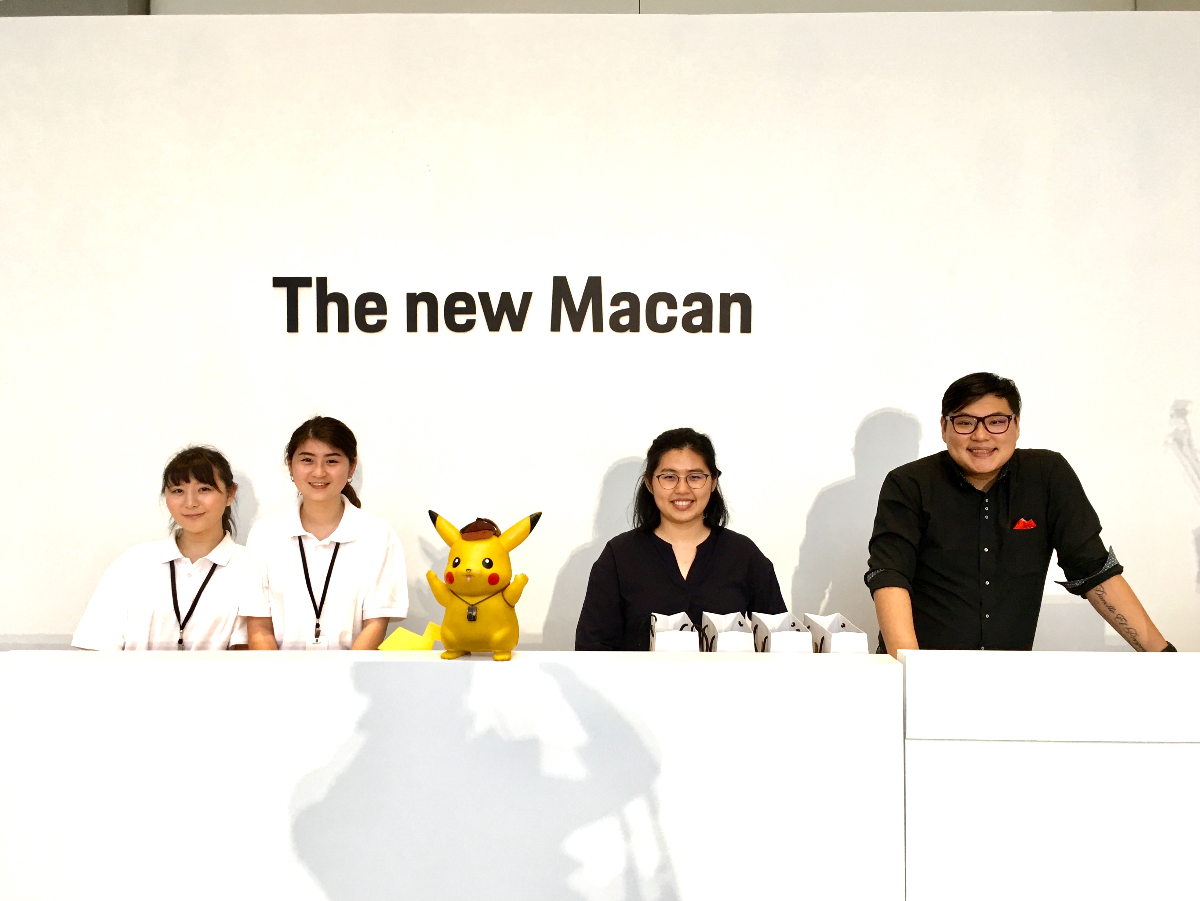 跟神探皮皮來去 南港展覽2館瞧瞧 Porsche 小改款 Macan 全民體驗趣