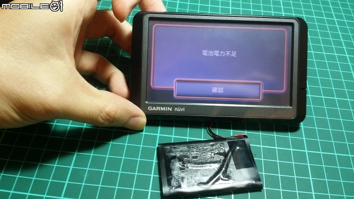 Garmin nuvi 255w 電池更換DIY，觸控螢幕失效故障排除