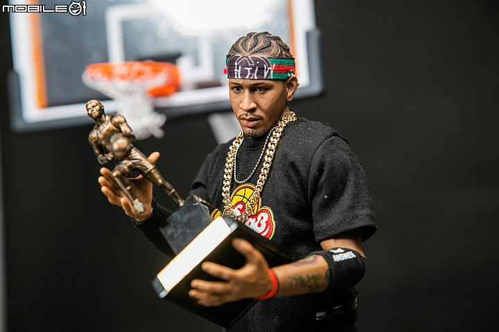 NBA戰神開箱 ENTERBAY Allen Iverson 1/6公仔開箱分享