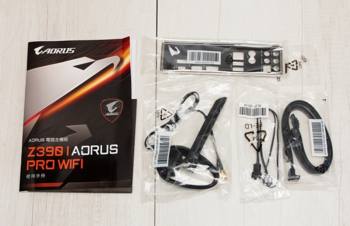水冷小鋼炮 Gigabyte Z390 I AORUS PRO WIFI 組裝開箱