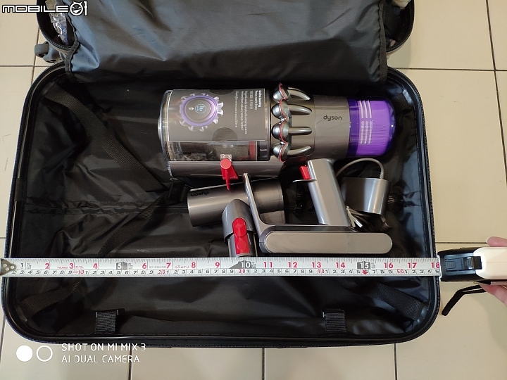 《Dyson V11™無線吸塵器》試用心得-Dyson V11,走到哪吸到哪~無所不吸!!