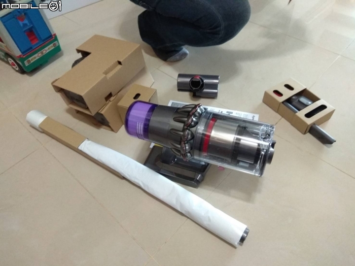 《Dyson V11™無線吸塵器》試用心得(總算打完了)