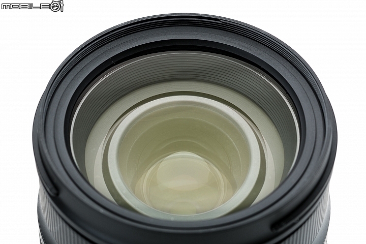 Tamron 35-150mm f/2.8-4 Di VC OSD（Model A043）小廣角至中望遠兼備 輕巧又不失畫質！