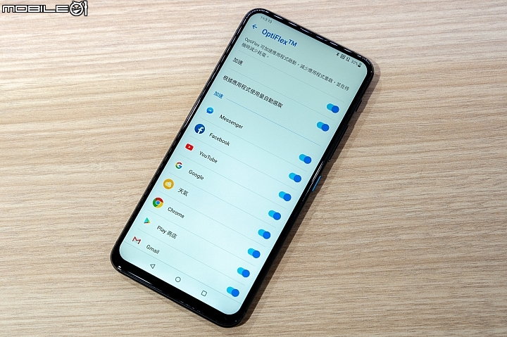 華碩ZenFone 6揭曉:旗艦混搭中階好料、驚喜處在翻轉雙鏡