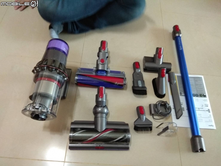 《Dyson V11™無線吸塵器》試用心得(總算打完了)