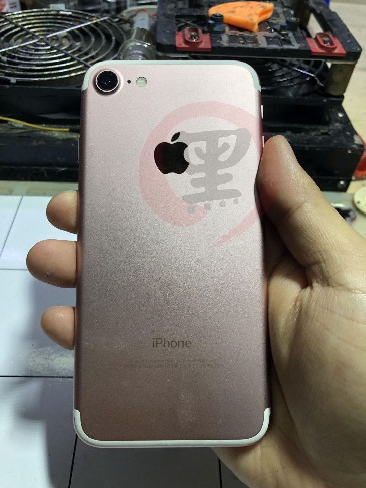 iPhone 7 毛病一堆 4013 4014 修到差點放棄人蔘......