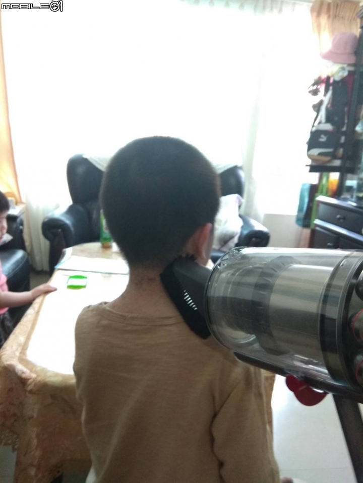 《Dyson V11™無線吸塵器》試用心得(總算打完了)
