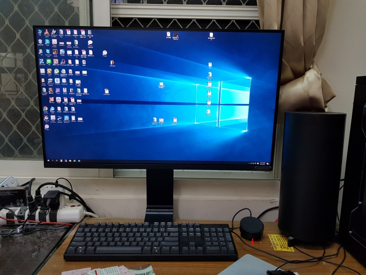 Samsung 32吋 Space Monitor S32R750UEC 開箱心得文