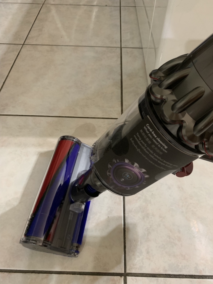 《Dyson V11™無線吸塵器》試用心得【Dyson讓我改變清潔習慣,效率大幅提升,徹底翻轉我的居家生活!】