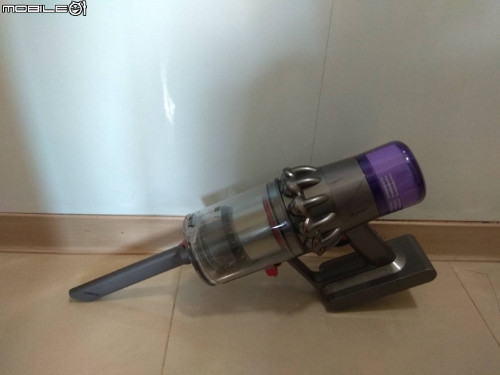 《Dyson V11™無線吸塵器》試用心得(總算打完了)