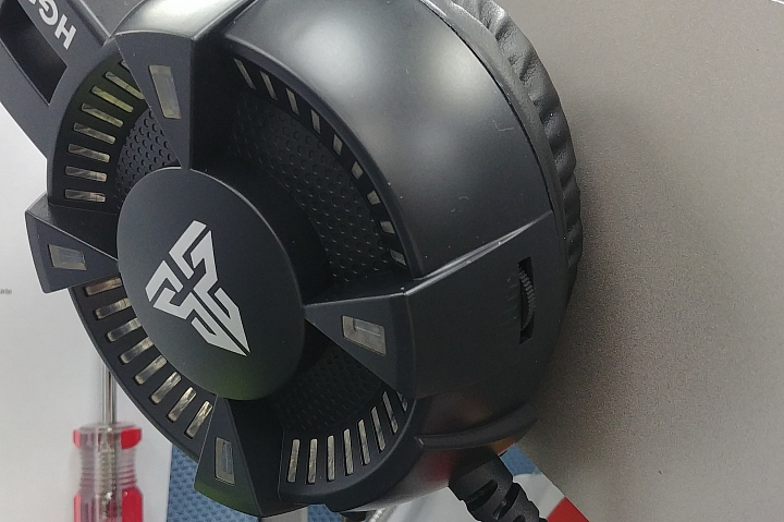 開箱▌HG19 - RGB光圈耳罩式電競耳機 平價 酷炫