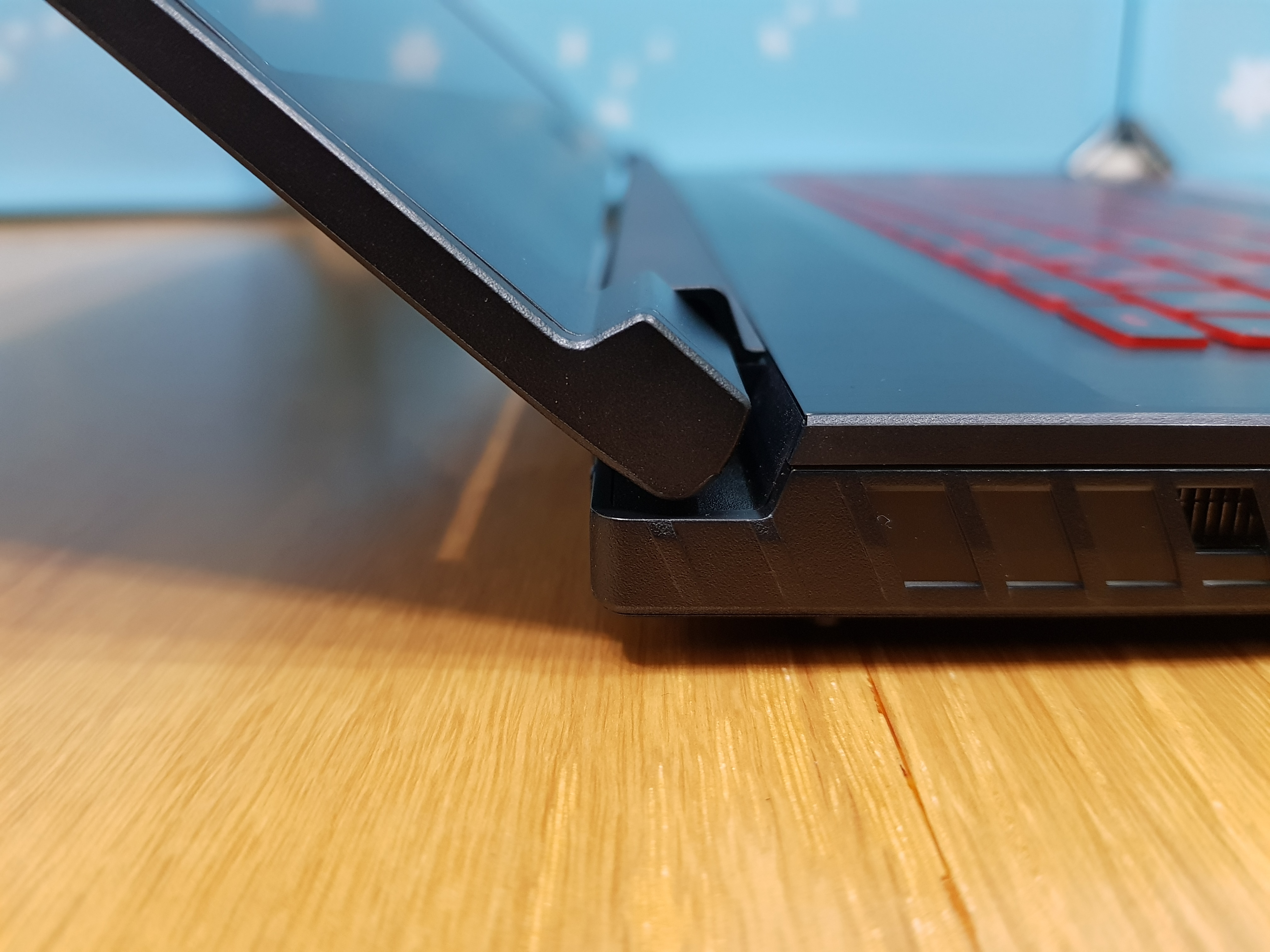 【小宅開箱】MSI GF63 9SC "第九代"CPU降臨,臣服於我腳下,價格唯我獨尊