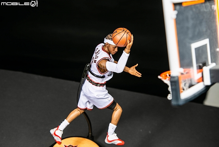 NBA戰神開箱 ENTERBAY Allen Iverson 1/6公仔開箱分享