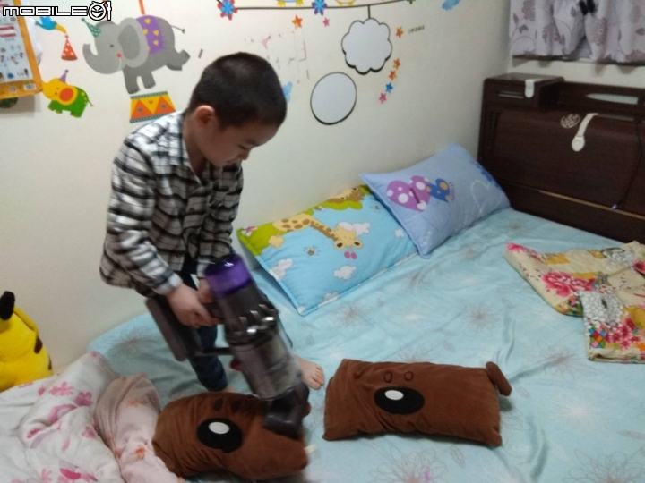 《Dyson V11™無線吸塵器》試用心得(總算打完了)