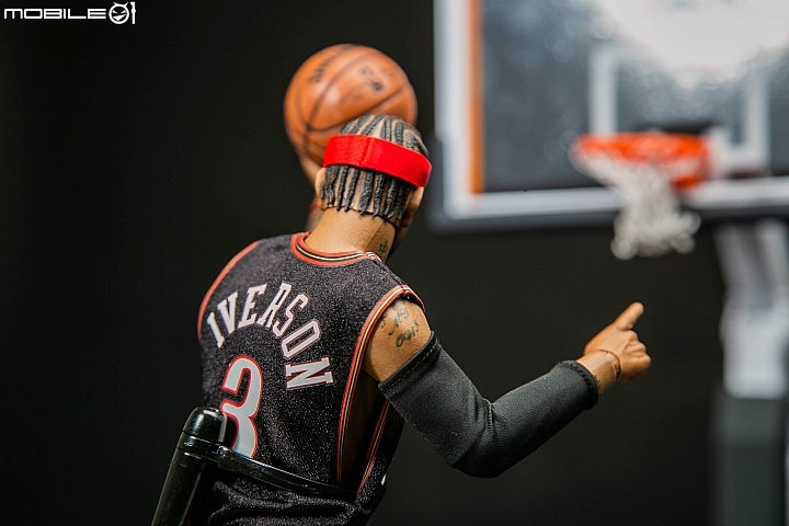 NBA戰神開箱 ENTERBAY Allen Iverson 1/6公仔開箱分享