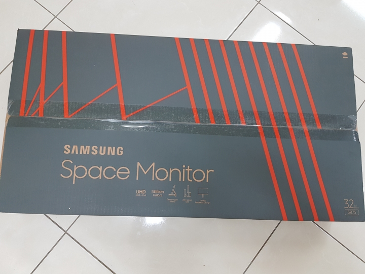 Samsung 32吋 Space Monitor S32R750UEC 開箱心得文