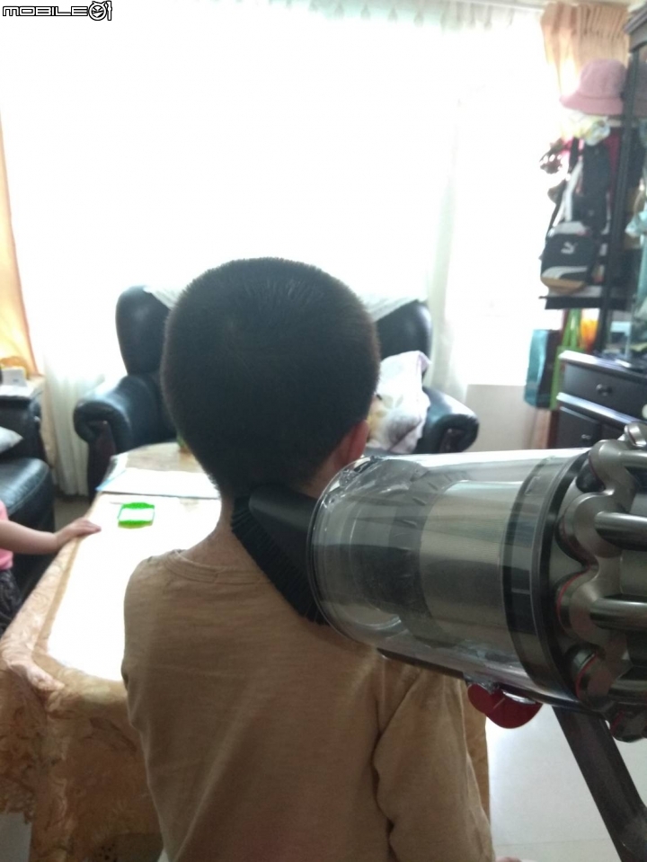 《Dyson V11™無線吸塵器》試用心得(總算打完了)