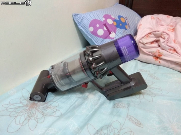 《Dyson V11™無線吸塵器》試用心得(總算打完了)