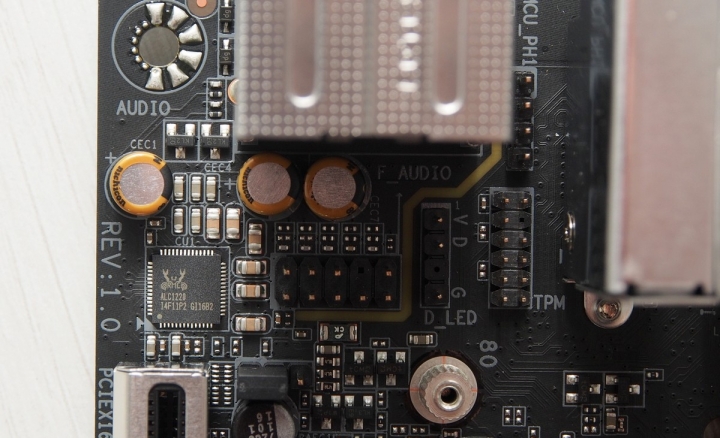 水冷小鋼炮 Gigabyte Z390 I AORUS PRO WIFI 組裝開箱