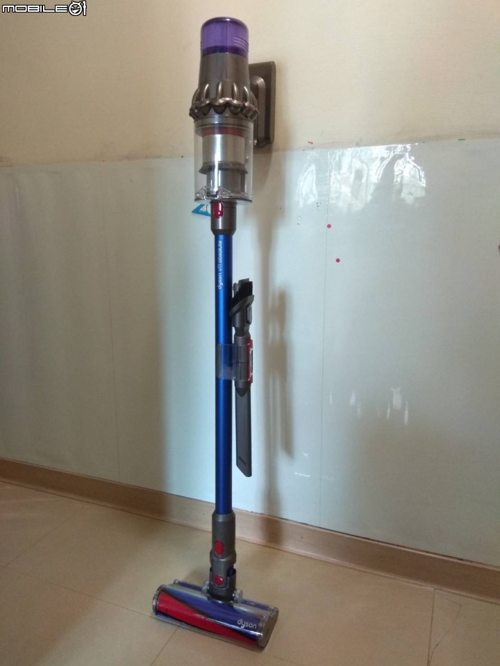 《Dyson V11™無線吸塵器》試用心得(總算打完了)