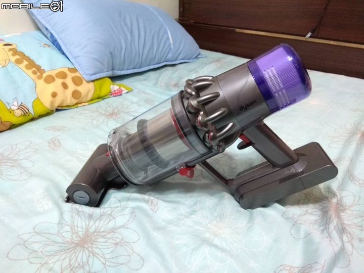 《Dyson V11™無線吸塵器》試用心得(總算打完了)