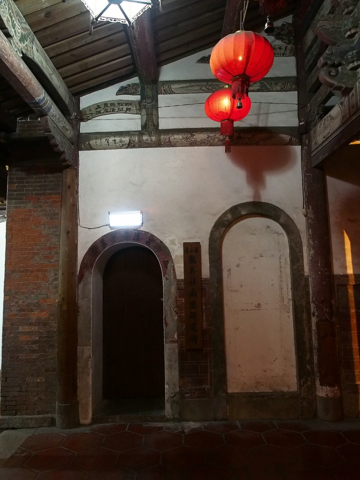 彰化 鹿港 鹿港龍山寺 — 保持最完整且具高度藝術價值的清代建築物