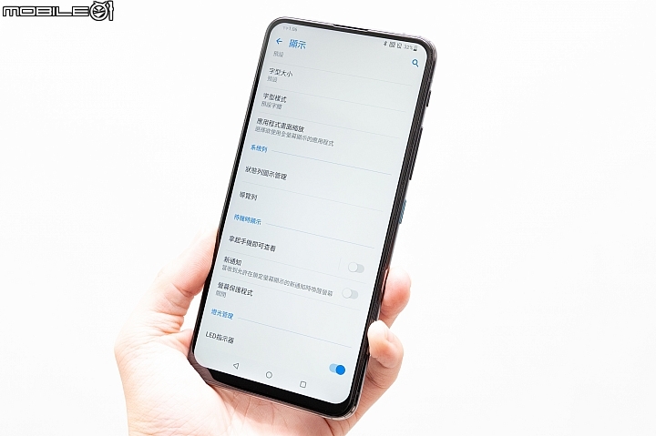 華碩ZenFone 6揭曉:旗艦混搭中階好料、驚喜處在翻轉雙鏡