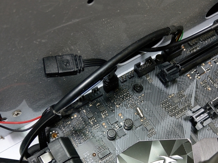 AMD Ryzen超頻使用的最佳散熱解決方案,Scythe鐮刀無限五RGB黑化版 開箱測試分享