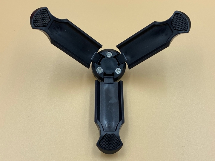 很有邏輯的拍攝兵器 - Adonit PhotoGrip Qi 無線充電藍牙攝影握把