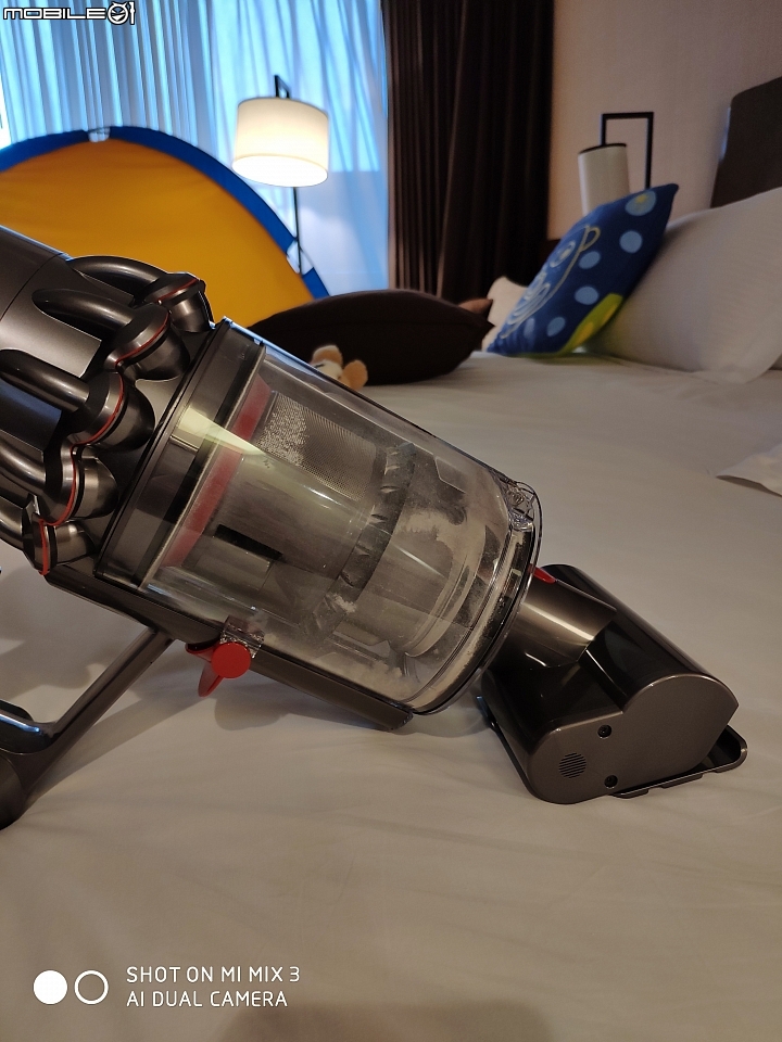 《Dyson V11™無線吸塵器》試用心得-Dyson V11,走到哪吸到哪~無所不吸!!