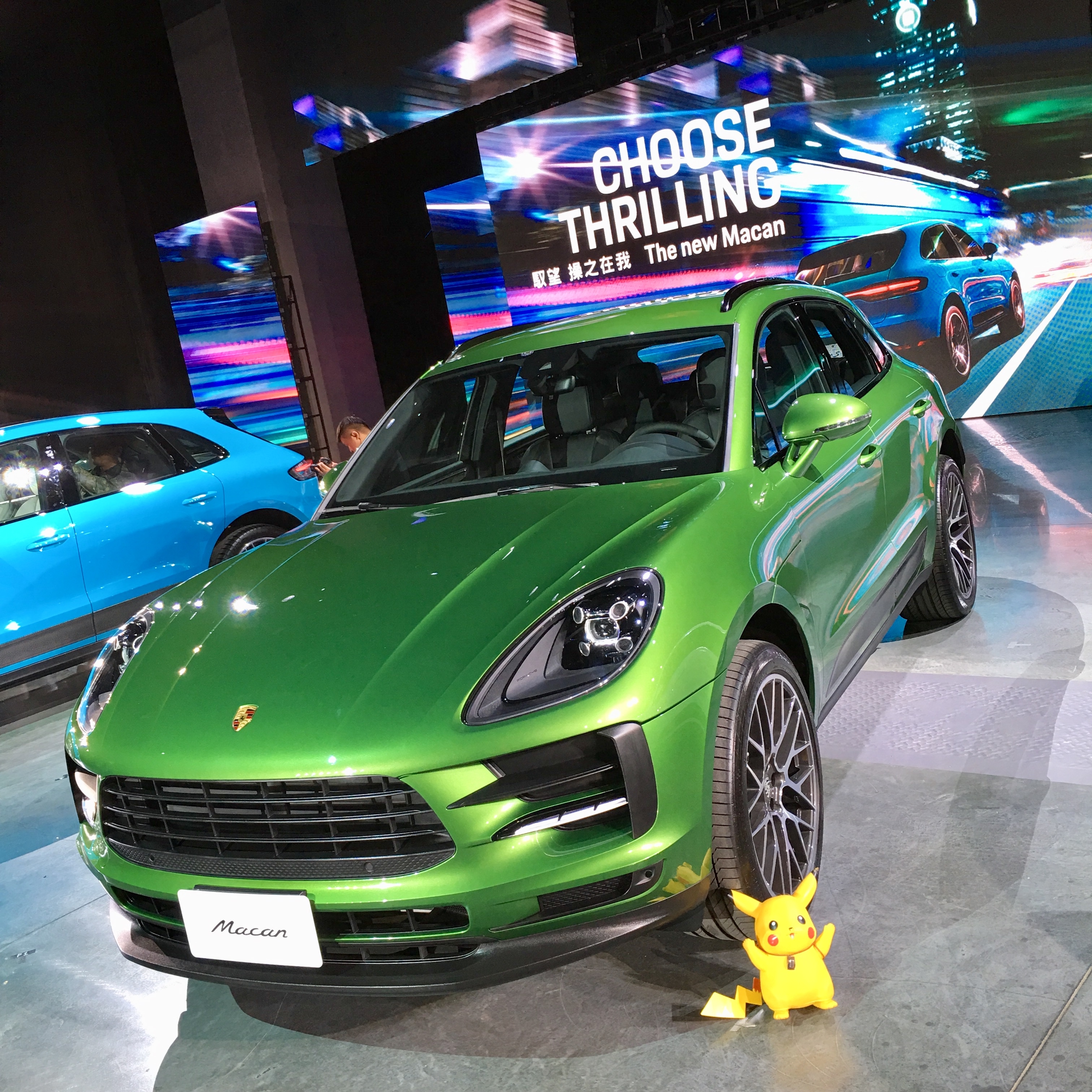 跟神探皮皮來去 南港展覽2館瞧瞧 Porsche 小改款 Macan 全民體驗趣