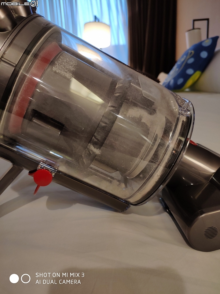 《Dyson V11™無線吸塵器》試用心得-Dyson V11,走到哪吸到哪~無所不吸!!
